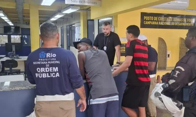 Flanelinhas que Cobravam até R$ 50 por Vaga são Detidos Perto do Maracanã Durante Evento Religioso