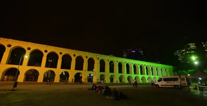 Auto da Paixão de Cristo: Caio Blat e Vanessa Gerbelli estrelam 48ª edição gratuita nos Arcos da Lapa, no Rio