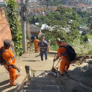 Prefeitura do Rio intensifica limpeza no Complexo do Lins com operação integrada e 161 garis