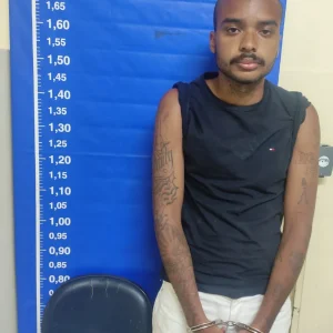 Padrasto é preso no Rio por agredir e matar enteada de 1 ano após se irritar com choro da criança