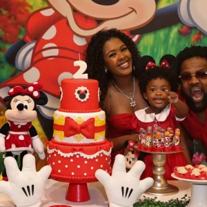 Xande de Pilares comemora 2 anos da filha Estrela com festa temática da Minnie e celebração dupla no Rio