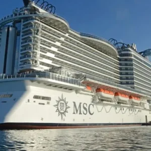 Temporada de Cruzeiros em Búzios 2025/2026 Bate Recorde com 300 Mil Turistas e Consolida Destino no Turismo Marítimo do RJ