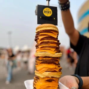 Cabo Frio recebe pela 1ª vez a Feira Nacional do Podrão com comidas gigantes e atrações para toda a família