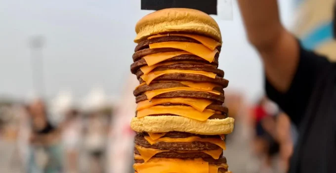 Cabo Frio recebe pela 1ª vez a Feira Nacional do Podrão com comidas gigantes e atrações para toda a família