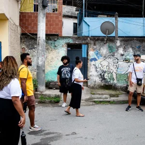Projeto aMARÉlo: Comunicadores de favelas do Rio lançam revista com narrativas culturais e fortalecimento de territórios