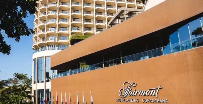 Fairmont Rio de Janeiro Copacabana Celebra o SailGP com Lounge Exclusivo e Sabores Cariocas
