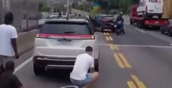 Tiroteio na Linha Amarela: Ação Policial Causa Pânico e Interdição em Trecho da Via Expressa Carioca