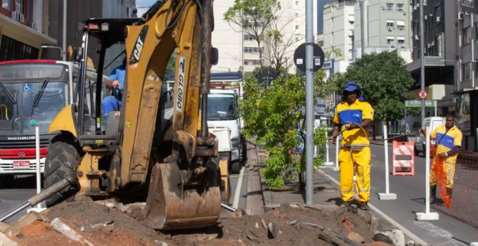 Nova Ciclovia na Tijuca Começa a Ser Construída Duas Semanas Após Tragédia com Mãe e Filho