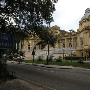 Rio de Janeiro: 20 dias após renúncia de Castro, futuro do governo segue incerto com impasse no STF