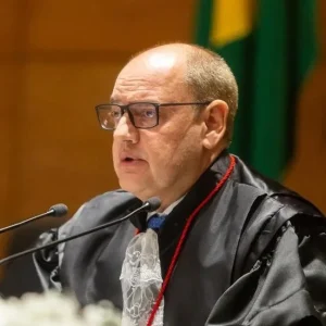 Governador Interino do RJ, Ricardo Couto, Recebe R$ 192 Mil em Diárias e Gera Debate Sobre Gastos Públicos