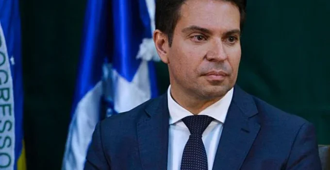 Alexandre Ramagem é preso nos EUA e detenção gera crise política e repercussão no Brasil