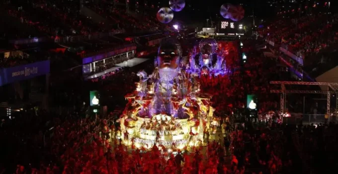 Carnaval e Política no Rio: Debates Acalorados Sem a Voz do Povo