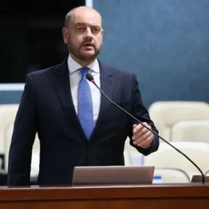 Governador Interino do RJ, Ricardo Couto, Determina Auditoria e Trava Novos Contratos Acima de R$ 1 Milhão