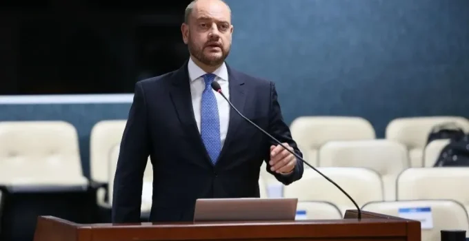 Governador Interino do RJ, Ricardo Couto, Determina Auditoria e Trava Novos Contratos Acima de R$ 1 Milhão