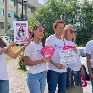 Mãe de jovem esfaqueada em São Gonçalo clama por justiça: 'Queria que ele ficasse 50 anos preso'