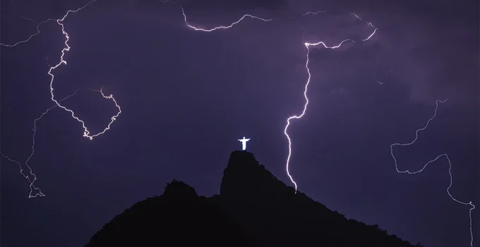 Rio de Janeiro: Uma Década Após as Olimpíadas, o Estado Enfrenta Crise Política e Infiltração do Crime Organizado