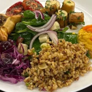 Celeiro: O Refúgio de Comida Saudável e Cara que Resiste ao Tempo no Coração do Leblon