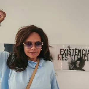 Adele Fátima, Diva Negra da Cultura Brasileira, encanta com contação de histórias pelo Rio de Janeiro