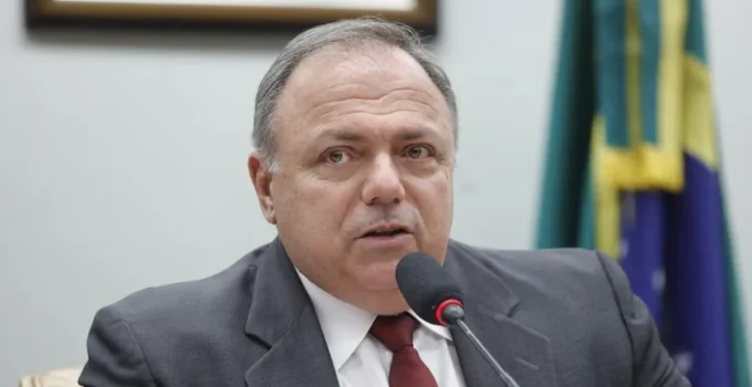 Governador em Exercício Extingue Subsecretaria de Gastronomia e Demite Quase 500 Cargos Comissionados no RJ