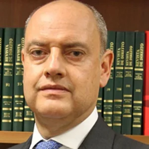 Choque de Gestão: Governador do RJ Demite Mais de 590 Servidores em Dois Dias e Extingue Subsecretarias