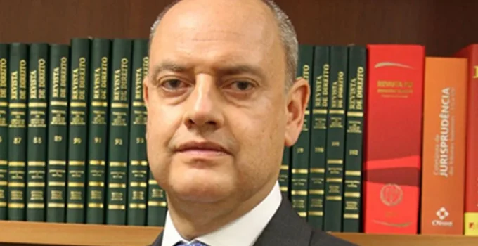 Choque de Gestão: Governador do RJ Demite Mais de 590 Servidores em Dois Dias e Extingue Subsecretarias