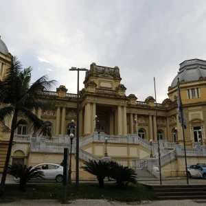 Crise Política no Rio de Janeiro: Revista The Economist Alerta o Brasil sobre Instabilidade e Crime Organizado