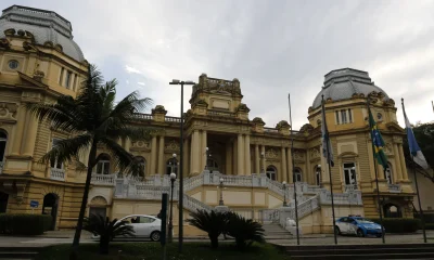 Crise Política no Rio de Janeiro: Revista The Economist Alerta o Brasil sobre Instabilidade e Crime Organizado