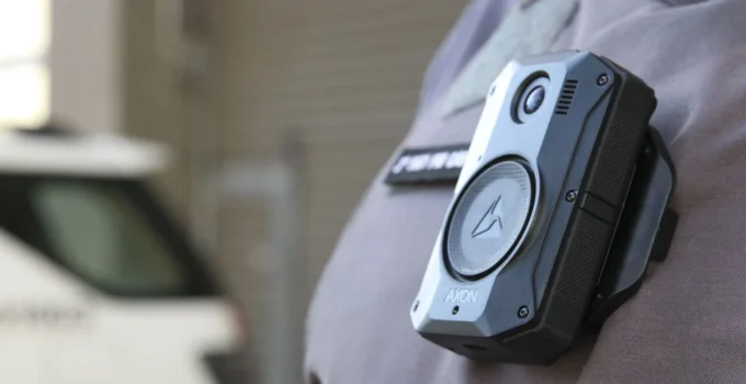 Câmeras Corporais no Rio de Janeiro: Transparência em Questão e o Desafio da Visibilidade das Operações Policiais