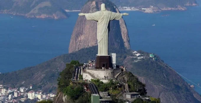 Maior Estátua de Cristo do Mundo é Brasileira e Supera o Cristo Redentor em Altura