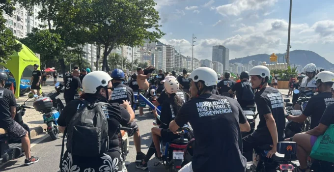 Condutores de autopropelidos protestam no Rio contra decreto que os equipara a ciclomotores