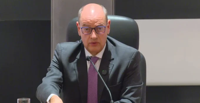 Rio de Janeiro: Governador demite 94 servidores em novos cortes, com economia mensal de R$ 10 milhões