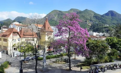 Hotéis do RJ superam 80% de ocupação no feriado de Tiradentes, impulsionados por destinos serranos e históricos