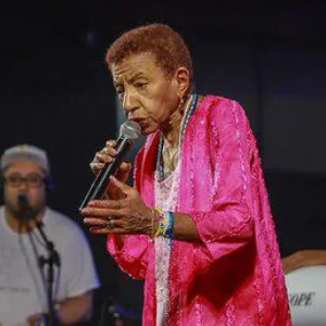 Feriado de São Jorge no Rio: Feijoadas, Sambas e Celebrações Religiosas Agitam a Cidade