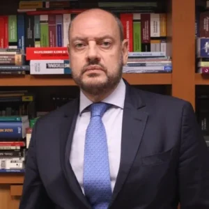 STF mantém desembargador Ricardo Couto no comando do governo do Rio de Janeiro em meio a disputa judicial