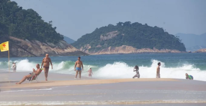 Frente Fria Chega ao Rio de Janeiro: Fim do Calor Intenso com Queda de Temperatura e Chuvas Isoladas Previstas