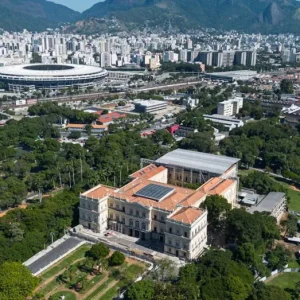 Eduardo Paes dispara em pesquisas para governo do RJ e venceria Douglas Ruas no 2º turno com 33 pontos de vantagem