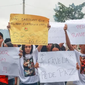 Seis meses após megaoperação no Rio, tiroteios na Penha persistem com mesma frequência, aponta pesquisa