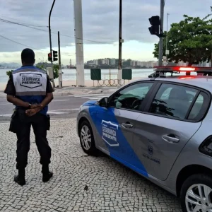 Governo do RJ transfere programas Segurança Presente e Barricada Zero para a Polícia Militar em reestruturação