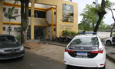Líder do Tráfico 'Jogador' é Preso em São Gonçalo Usando Tornozeleira Eletrônica e Rádio Transmissor