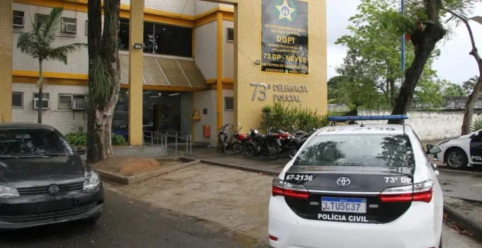 Líder do Tráfico 'Jogador' é Preso em São Gonçalo Usando Tornozeleira Eletrônica e Rádio Transmissor