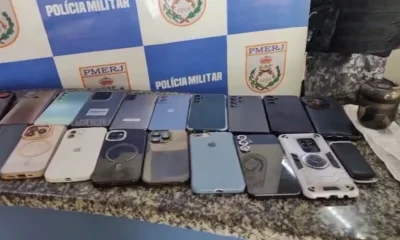 Adolescente é Apreendida com 28 Celulares Roubados na Avenida Brasil, no Rio de Janeiro