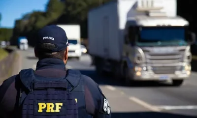 Operação de Feriado da PRF no RJ: 5 Mortes, 104 Feridos e Aumento de 106% em Ultrapassagens Indevidas