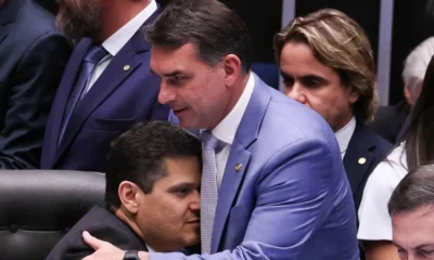 Grupo de Flávio Bolsonaro articula apoio de Alcolumbre para sucessão do governo do RJ e pressiona Congresso
