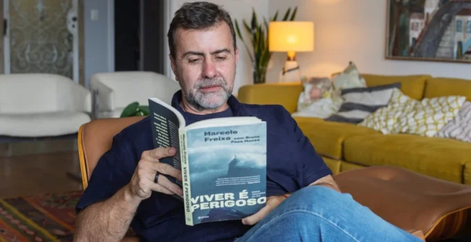 Marcelo Freixo lança biografia em Cabo Frio detalhando crime organizado e sua vida pública