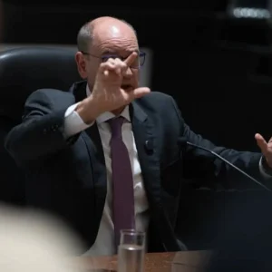 Crise no Rio: Secretário Ricardo Couto exonera 1,6 mil apadrinhados e deputados ameaçam expor "amantes" de desembargadores