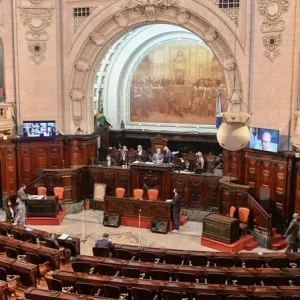 Crise Política no Rio de Janeiro: Renúncias, Cassações e Debandada de Lideranças Aceleram Colapso Institucional