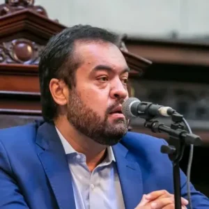 Cláudio Castro: Trajetória Política e Investigações da PF por Suspeita de Corrupção e Peculato