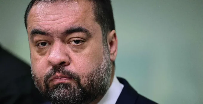 PF acusa Cláudio Castro de facilitar crimes de Ricardo Magro na Refit com manobras fiscais