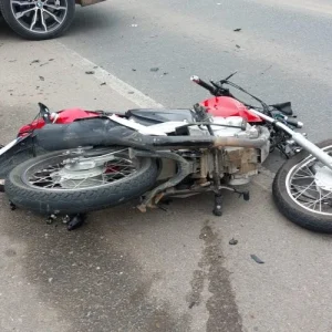 Acidentes com Motos Disparam no RJ em 2025, Superando 20 Mil Ocorrências e Lotando Hospitais Públicos