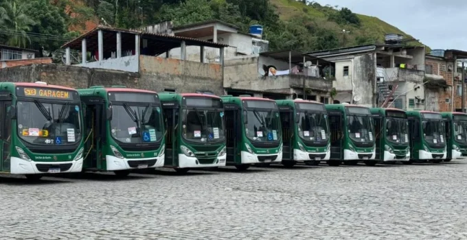 Operação em Angra dos Reis retira 11 ônibus de circulação por falhas graves de segurança e acessibilidade